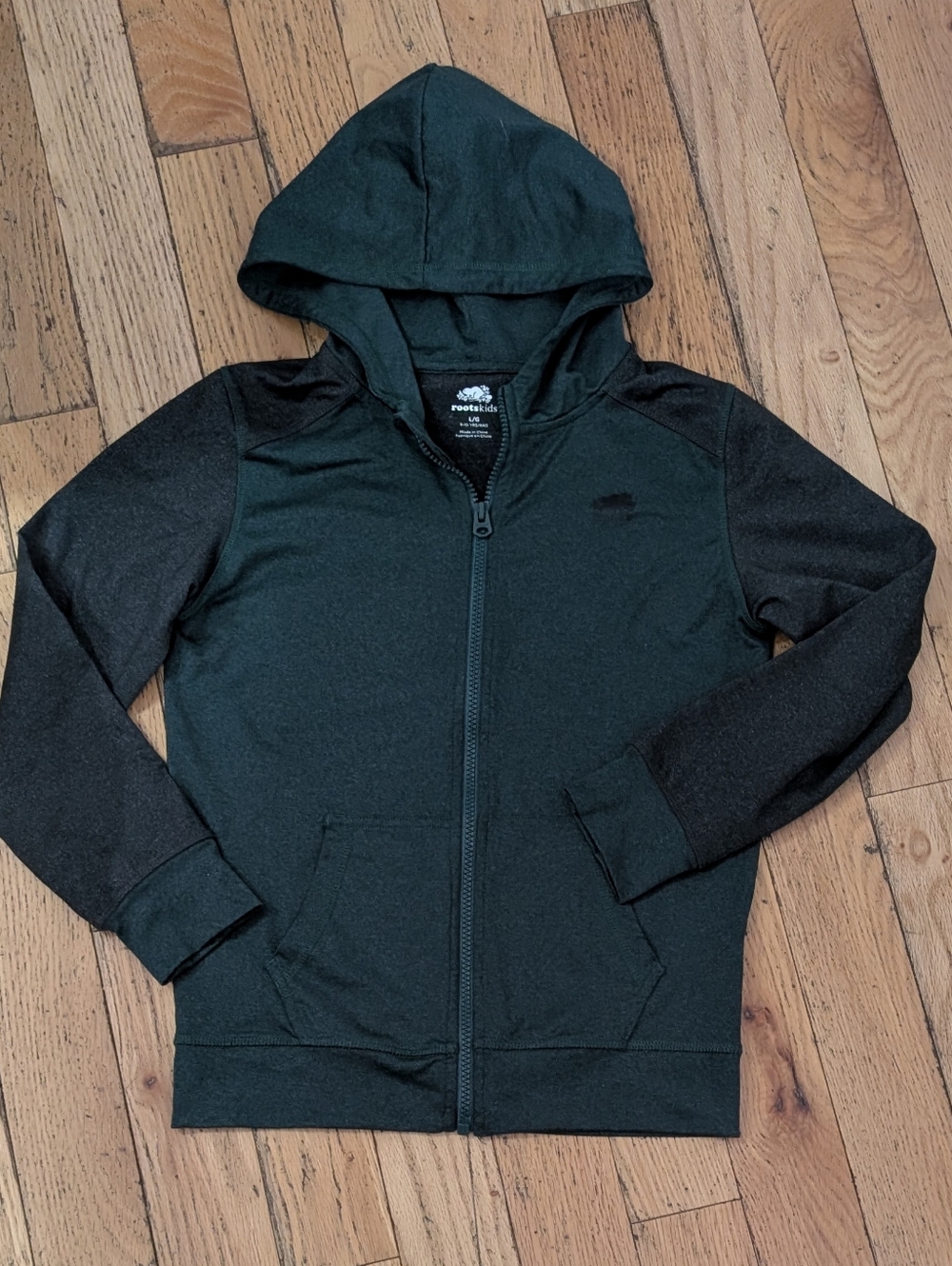 EUC Roots Zip Up Hoodie Youth Large (9/10) *D1